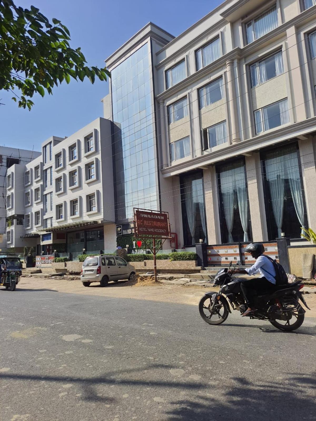 โรงแรมนันท์ เรซิเดนซี Ghazipur ภายนอก รูปภาพ