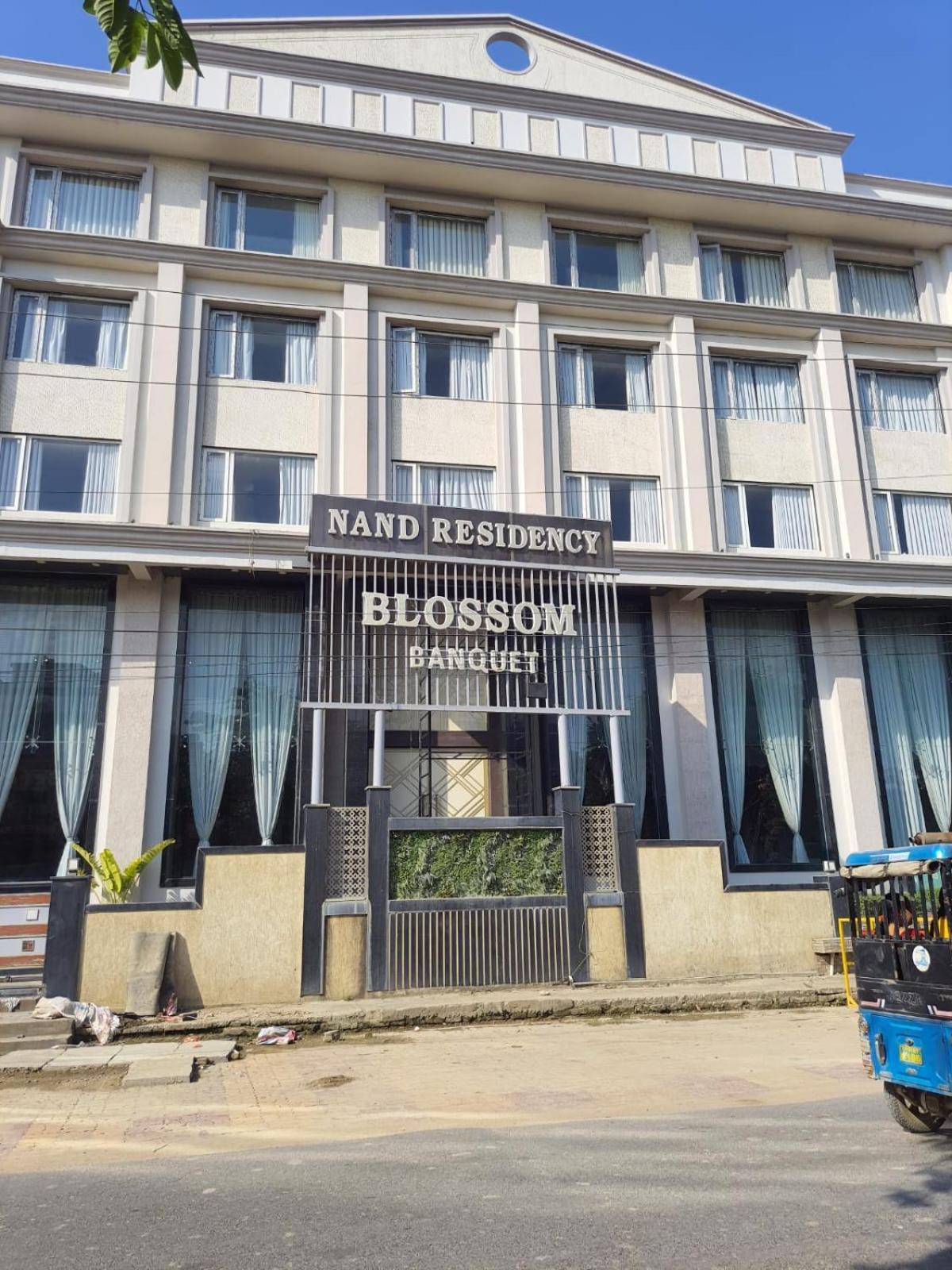 โรงแรมนันท์ เรซิเดนซี Ghazipur ภายนอก รูปภาพ