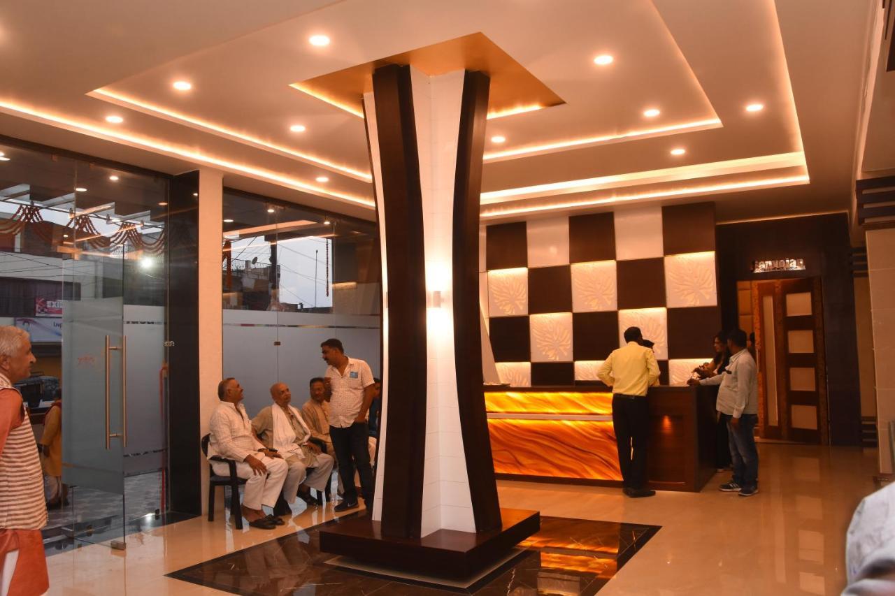 โรงแรมนันท์ เรซิเดนซี Ghazipur ภายนอก รูปภาพ
